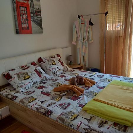 Apartment Tea Cetinje Bagian luar foto