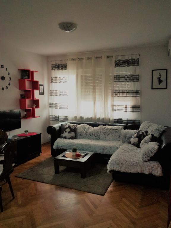 Apartment Tea Cetinje Bagian luar foto