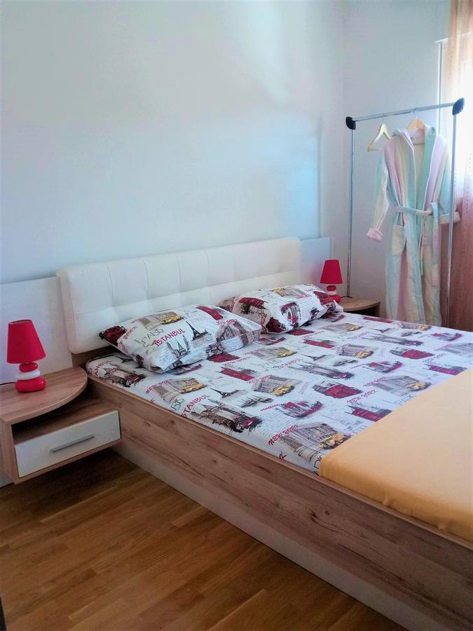 Apartment Tea Cetinje Bagian luar foto