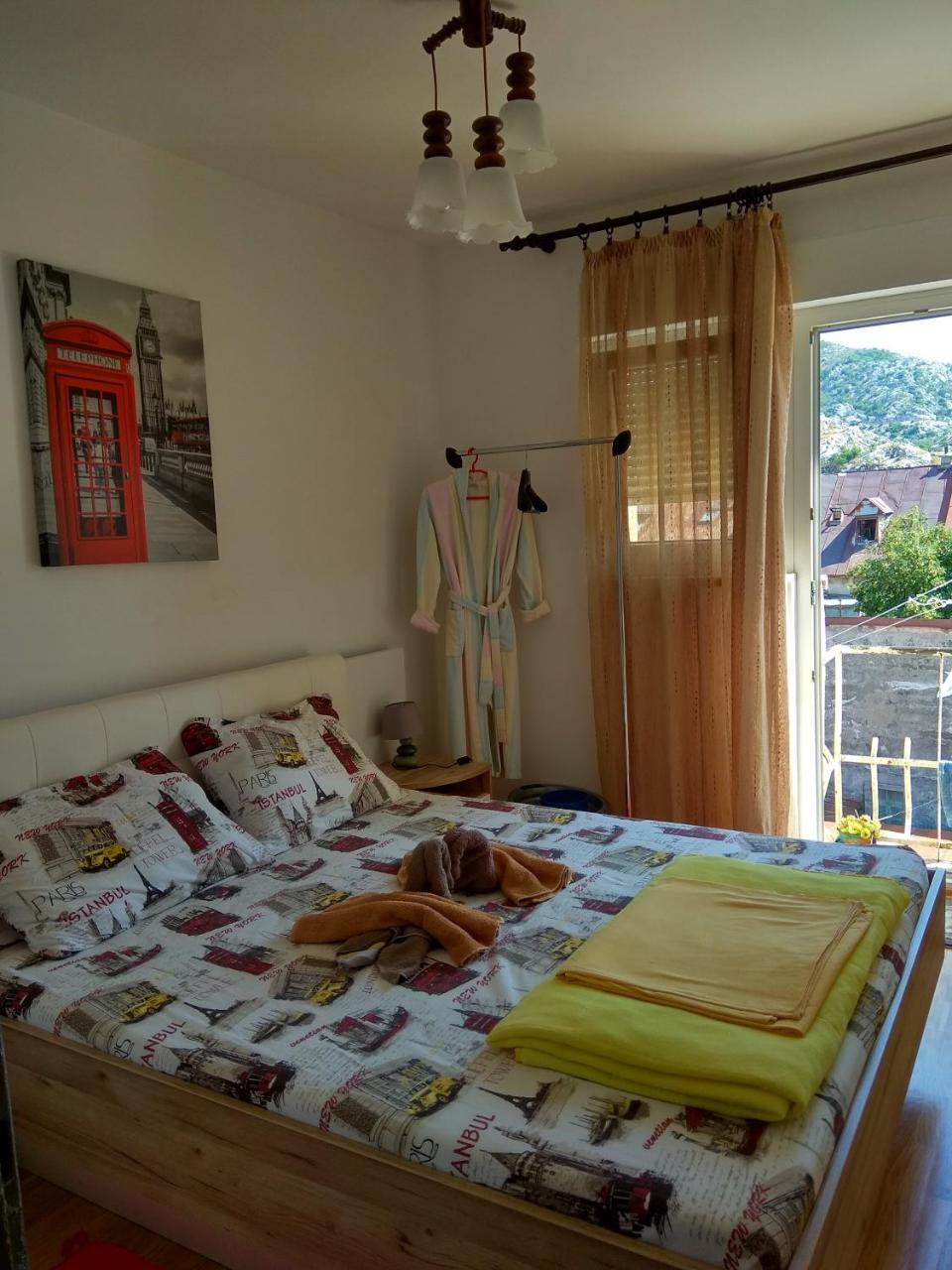 Apartment Tea Cetinje Bagian luar foto