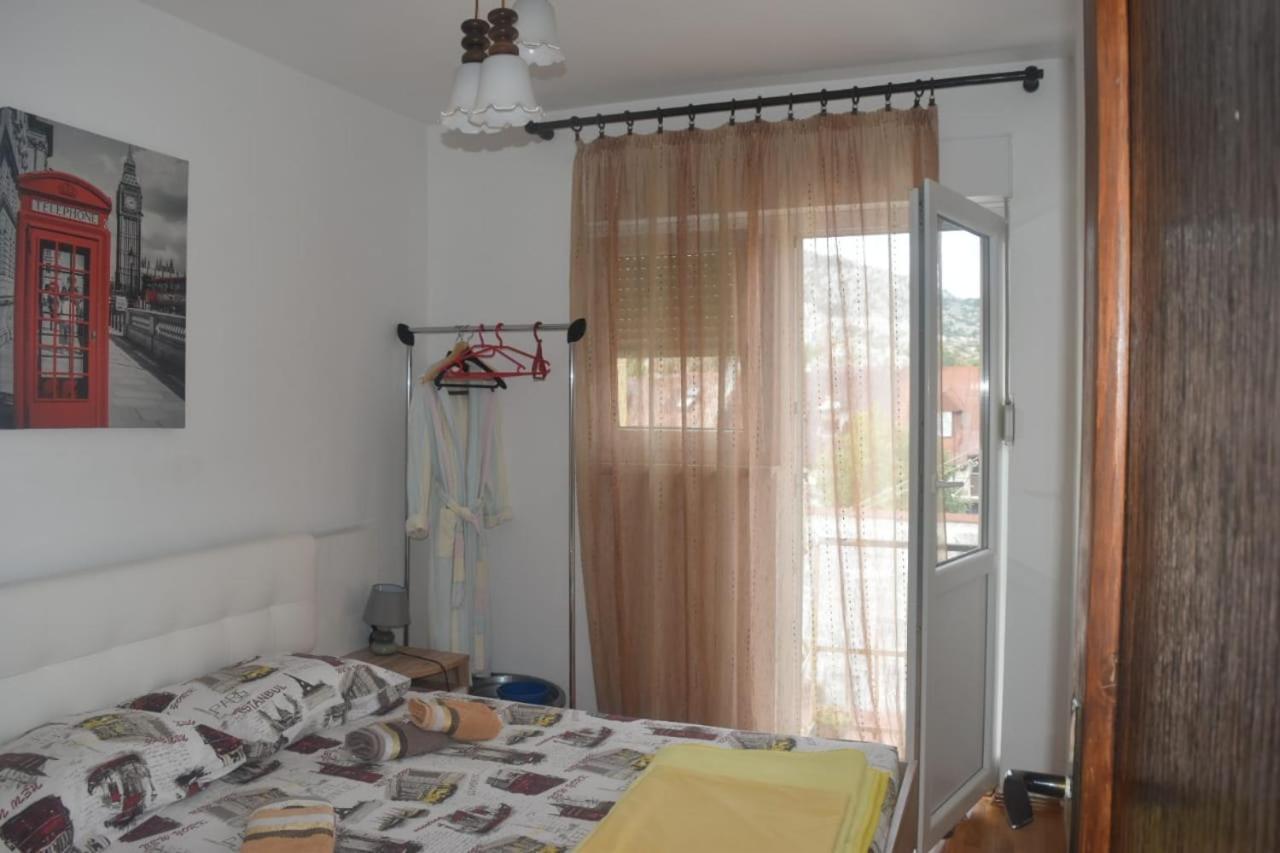 Apartment Tea Cetinje Bagian luar foto