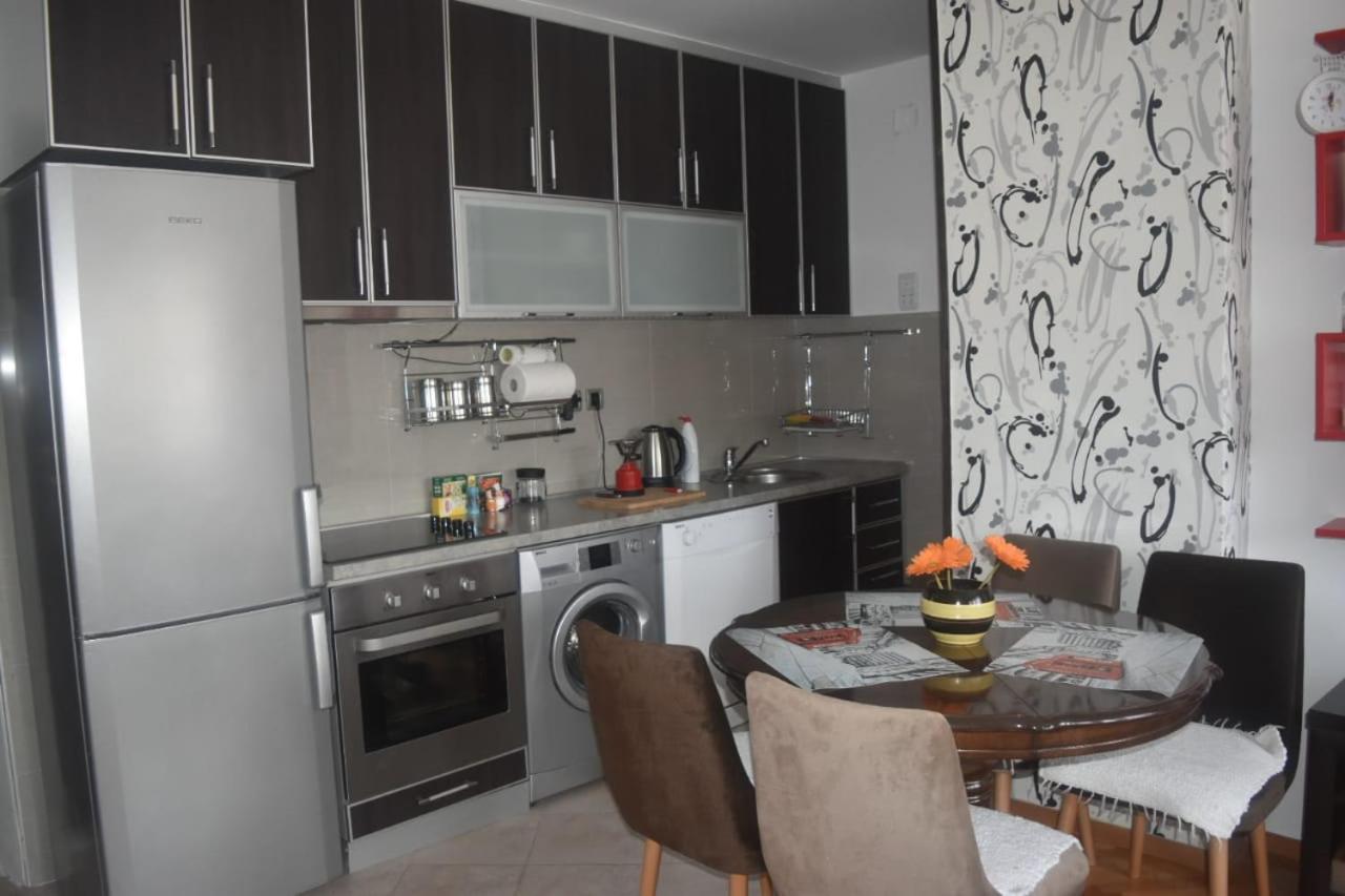 Apartment Tea Cetinje Bagian luar foto